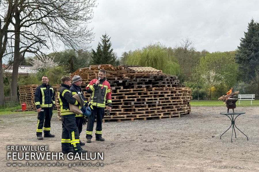 Das war unser Osterfeuer 2025 | Aktuelles 2025 | Feuerwehr Gallun