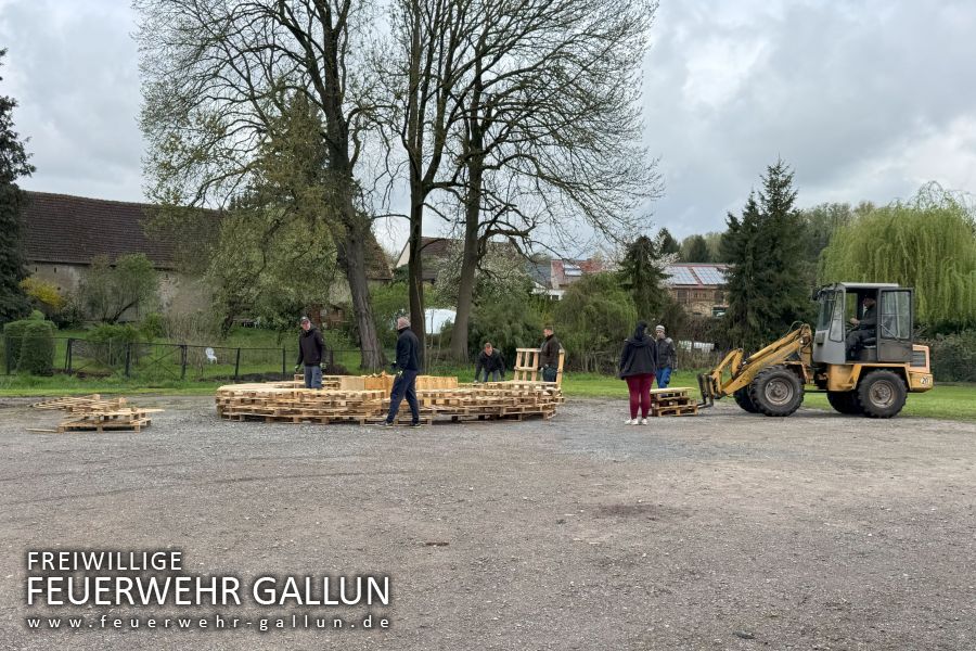 Das war unser Osterfeuer 2025 | Aktuelles 2025 | Feuerwehr Gallun